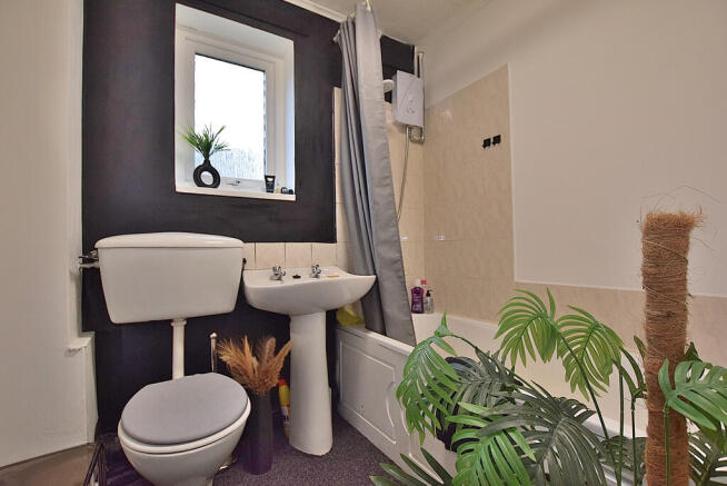 1 bed Ground Flat for sale Image 5