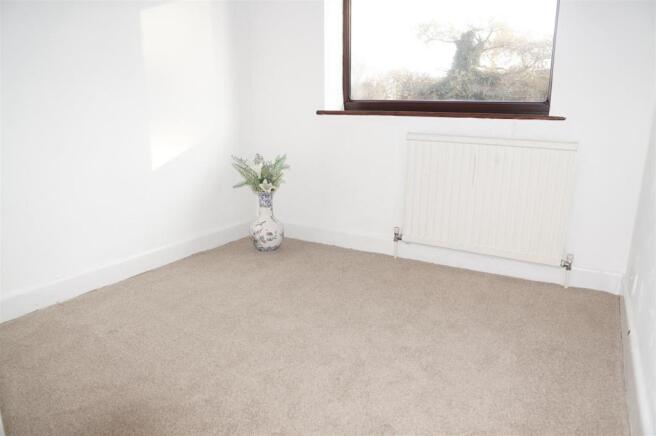 Single Bedroom To Front