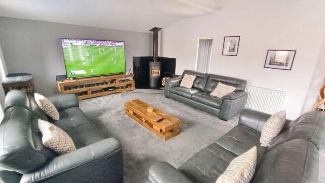 Laburnum Close, South hylton, Sunderland, Tyne and Wear, SR4 0JJ photo 4