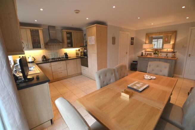 Living Kitchen Diner