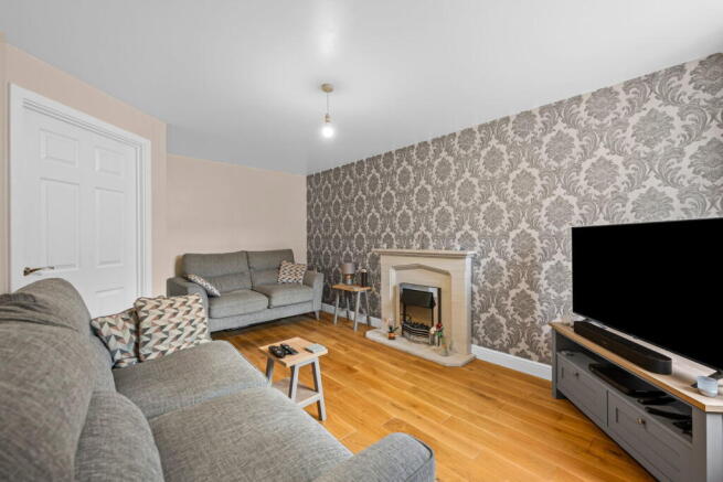 3 bed Semi-Detached for sale Image 9