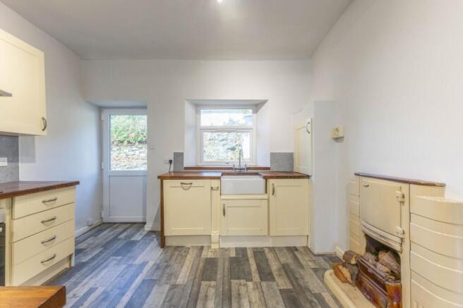KITCHEN/LOUNGE