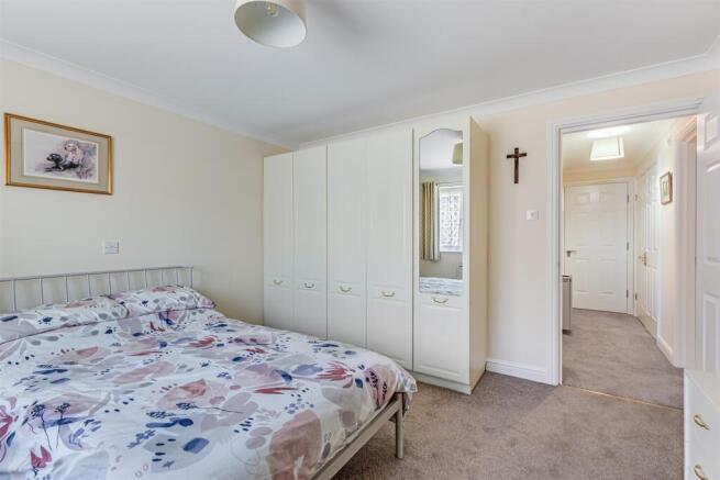1 bed Apartment for sale Image 11