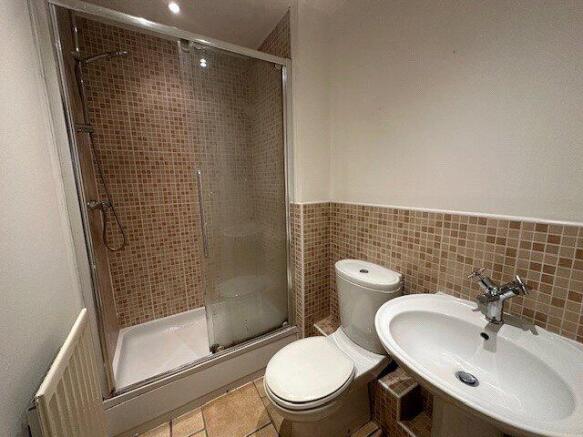 2 bed Flat for sale Image 12