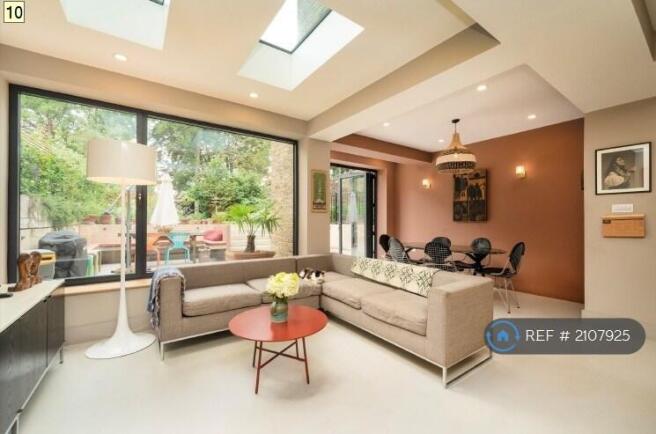 Lower Ground Floor Living/Dining Area