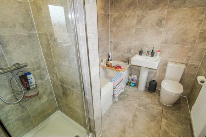 BATHROOM/W.C.