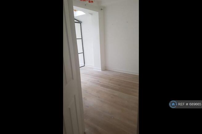 Back Bedroom - Empty
