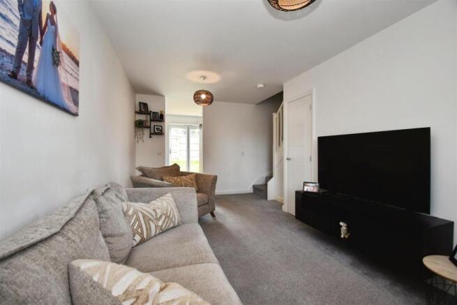 2 bed Semi-Detached for sale Image 5