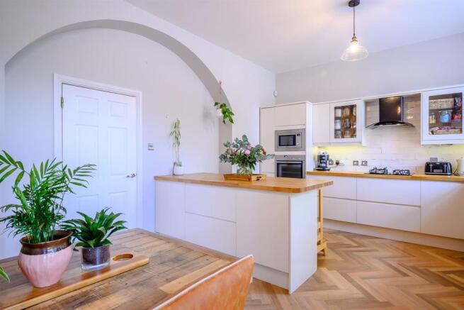 8474993-Interior05.jpg