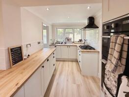 14, Abingdon Close, Bracknell RG12 9NJ