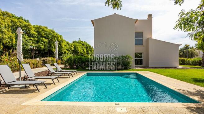 Villa & Pool
