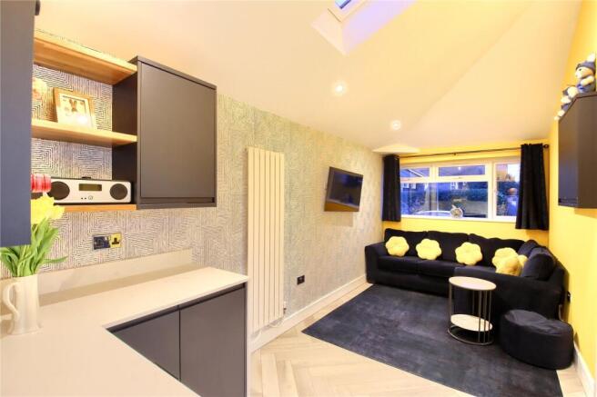 4 bed Detached for sale Image 8