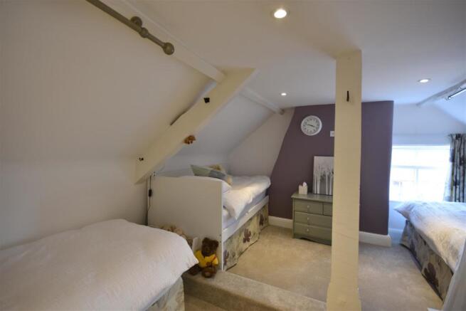 BEDROOM SEVEN