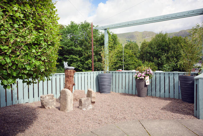 Front Garden 1
