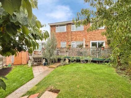The Bassetts, Stroud