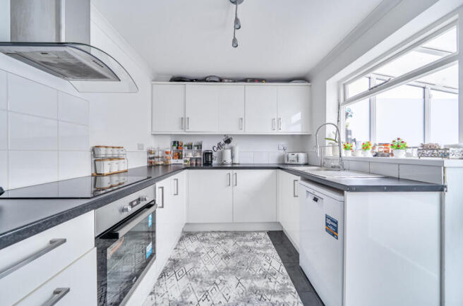 1394438-11-694ab8...