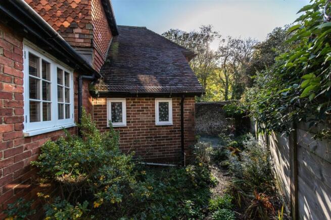 Winterbourne Cottage-14.jpg