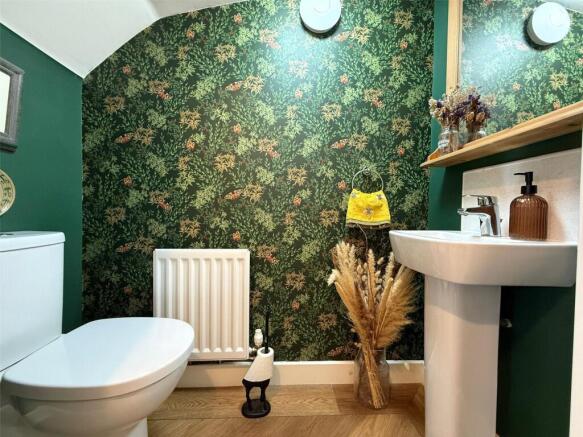 2 bed Semi-Detached for sale Image 8