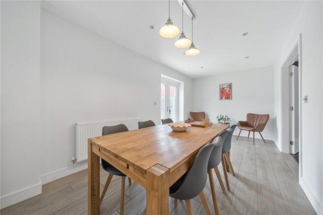 5 bed Detached for sale Image 5