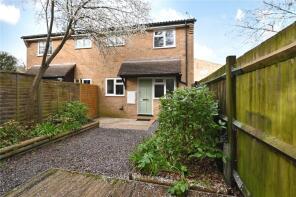 15, Larchwood, Basingstoke RG24 8TX