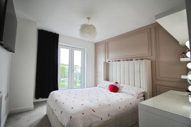 2 bed Apartment for sale Image 6