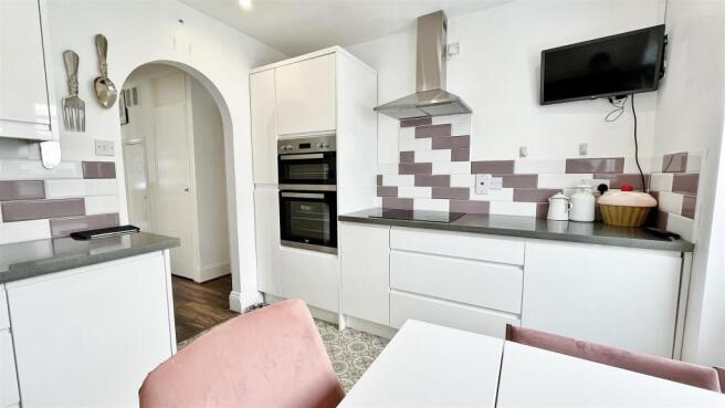 Kitchen/Breakfast Room