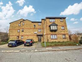 9, Blacksmith Close, Chadwell Heath, Romford RM6 4XE