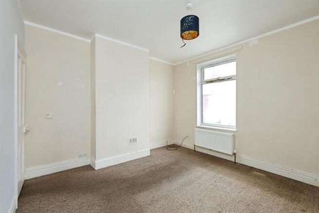 2 bed Terraced for sale Image 6