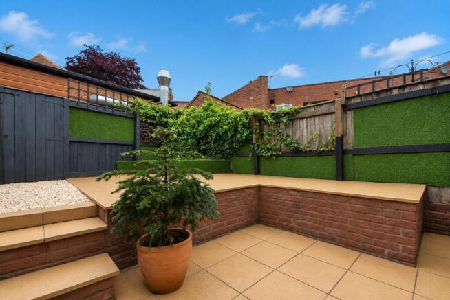 2 bed Terraced for sale Image 8