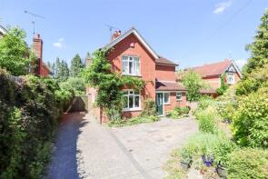 121, Aldershot Road, Fleet GU51 3GZ