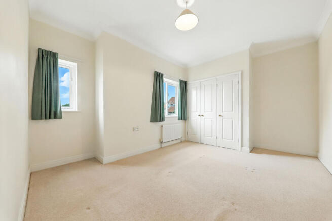 2 bed Apartment for sale Image 9