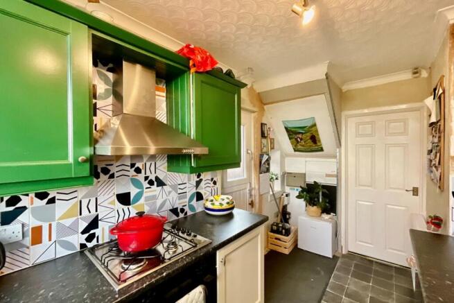 2 bed Semi-Detached for sale Image 6