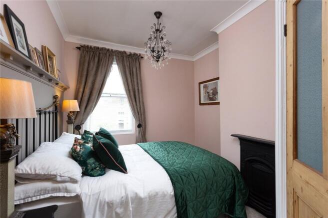 4 bed Terraced for sale Image 11
