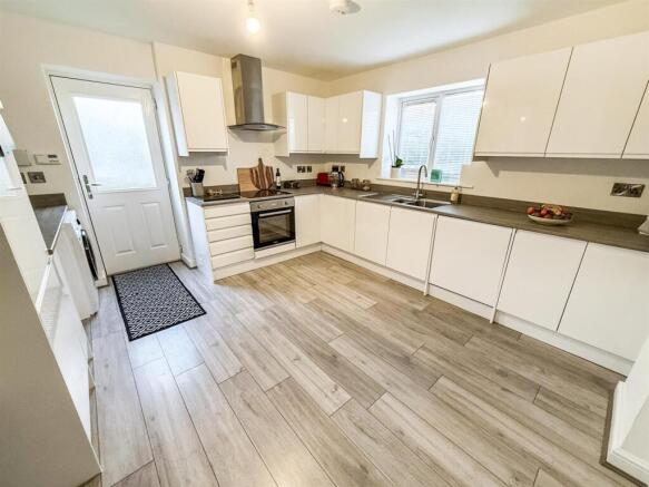 Kitchen/Breakfast Room