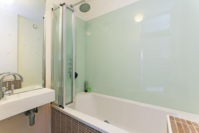 1 bed Flat to rent Image 4