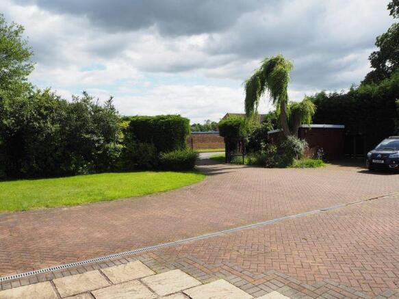 Large Driveway 