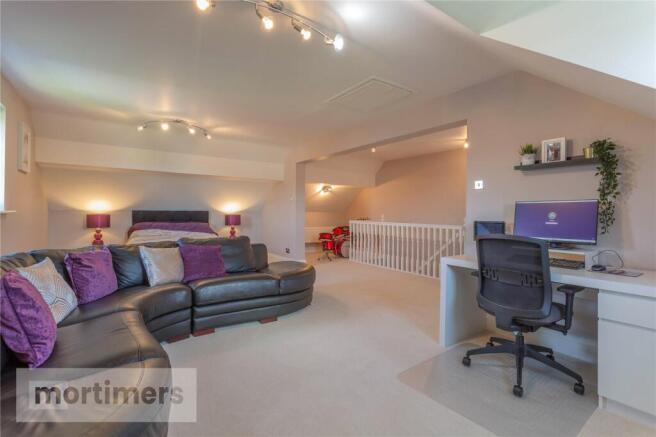 Bed 4/Teenage Suite