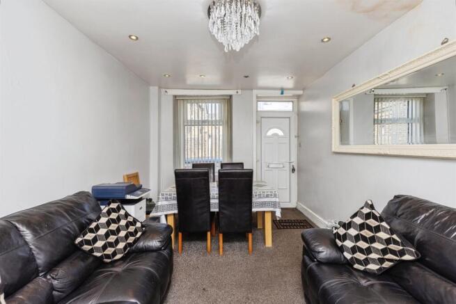 4 bed Terraced for sale Image 5