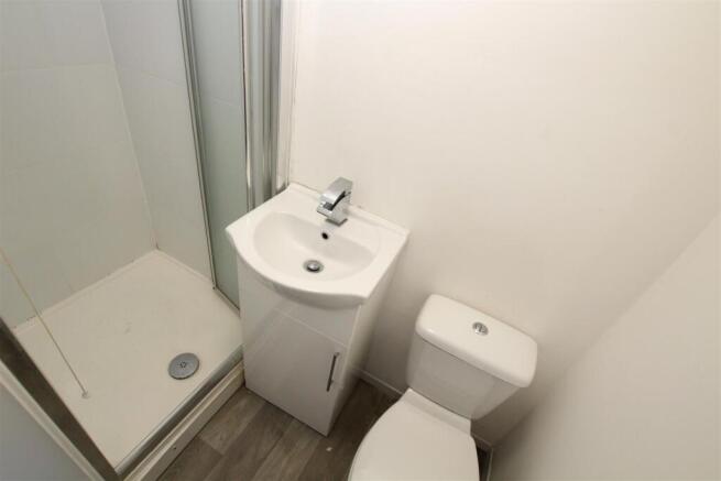 3 bed House to rent Image 6
