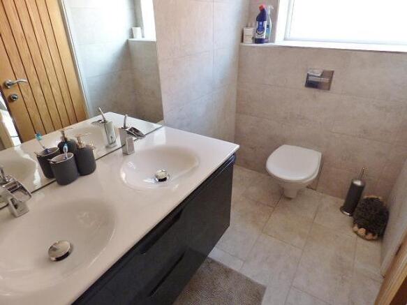 En Suite 2