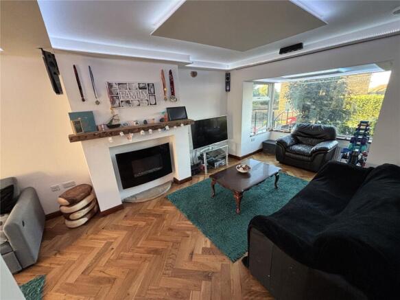 4 bed Semi-Detached for sale Image 8