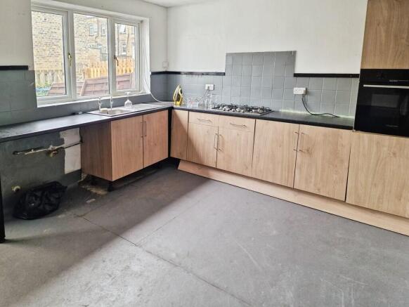3 bed Terraced for sale Image 5