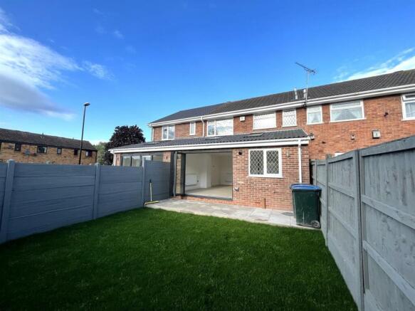 Linwood Drive, Garden .jpeg