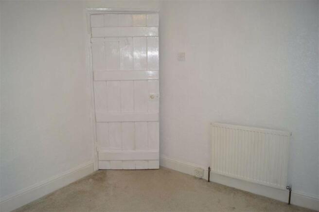 BEDROOM 2 (REAR)