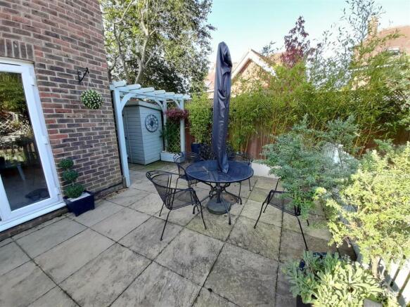 Patio 2.jpg
