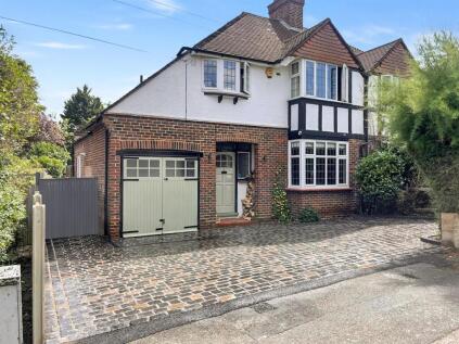 Hookfield, Epsom