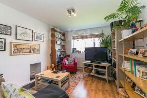 Flat 22, Alyn Court, Crescent Road, Hornsey, London N8 8AN