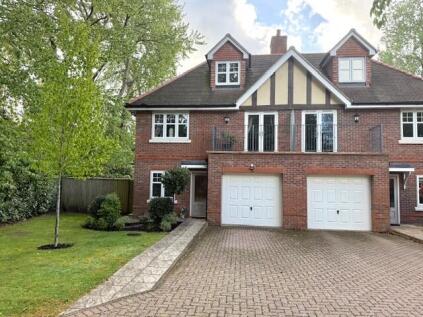 Parkham Mead, Binfield, RG42