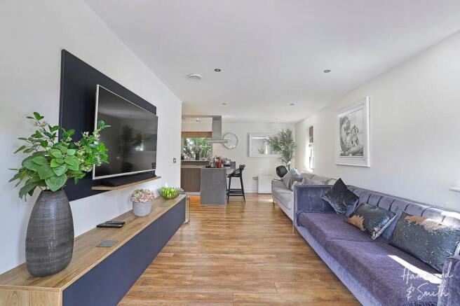 Open Plan Kitchen / Living Space