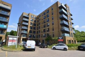 Flat 31, Smitham Court, Leaden Hill, Coulsdon CR5 2FF